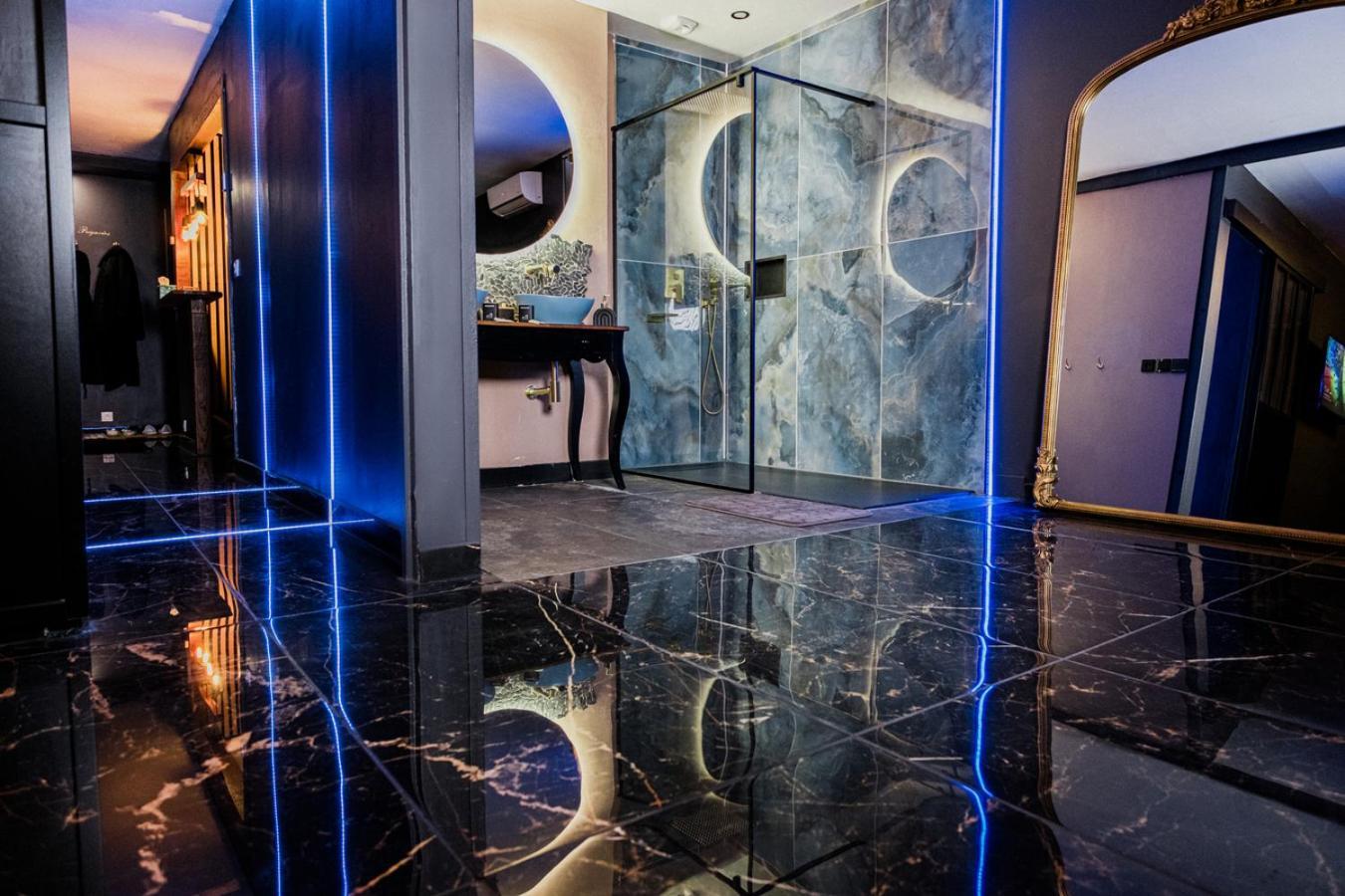 L Escale Jacuzzi Et Sauna Évreux Dış mekan fotoğraf