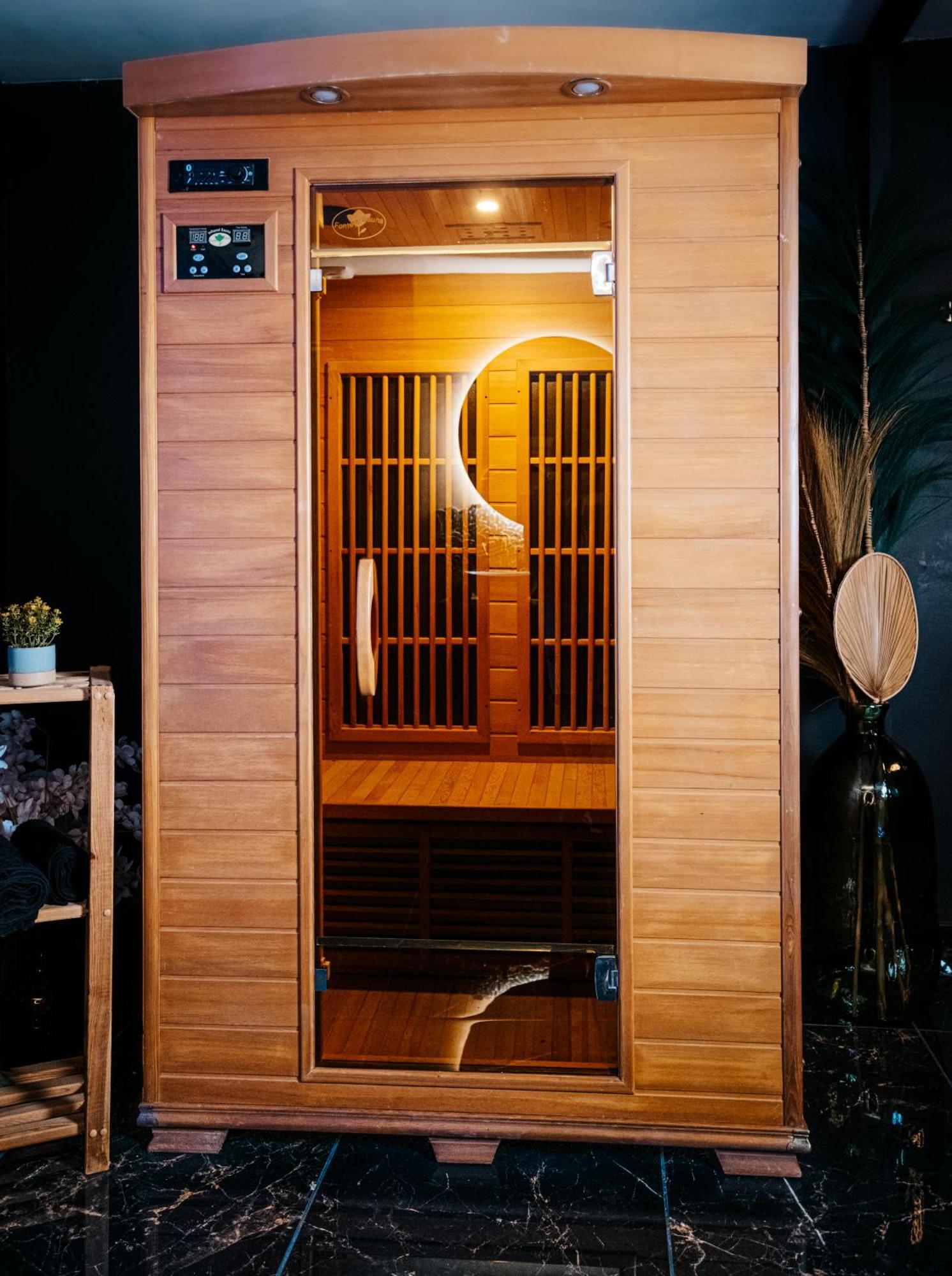 L Escale Jacuzzi Et Sauna Évreux Dış mekan fotoğraf