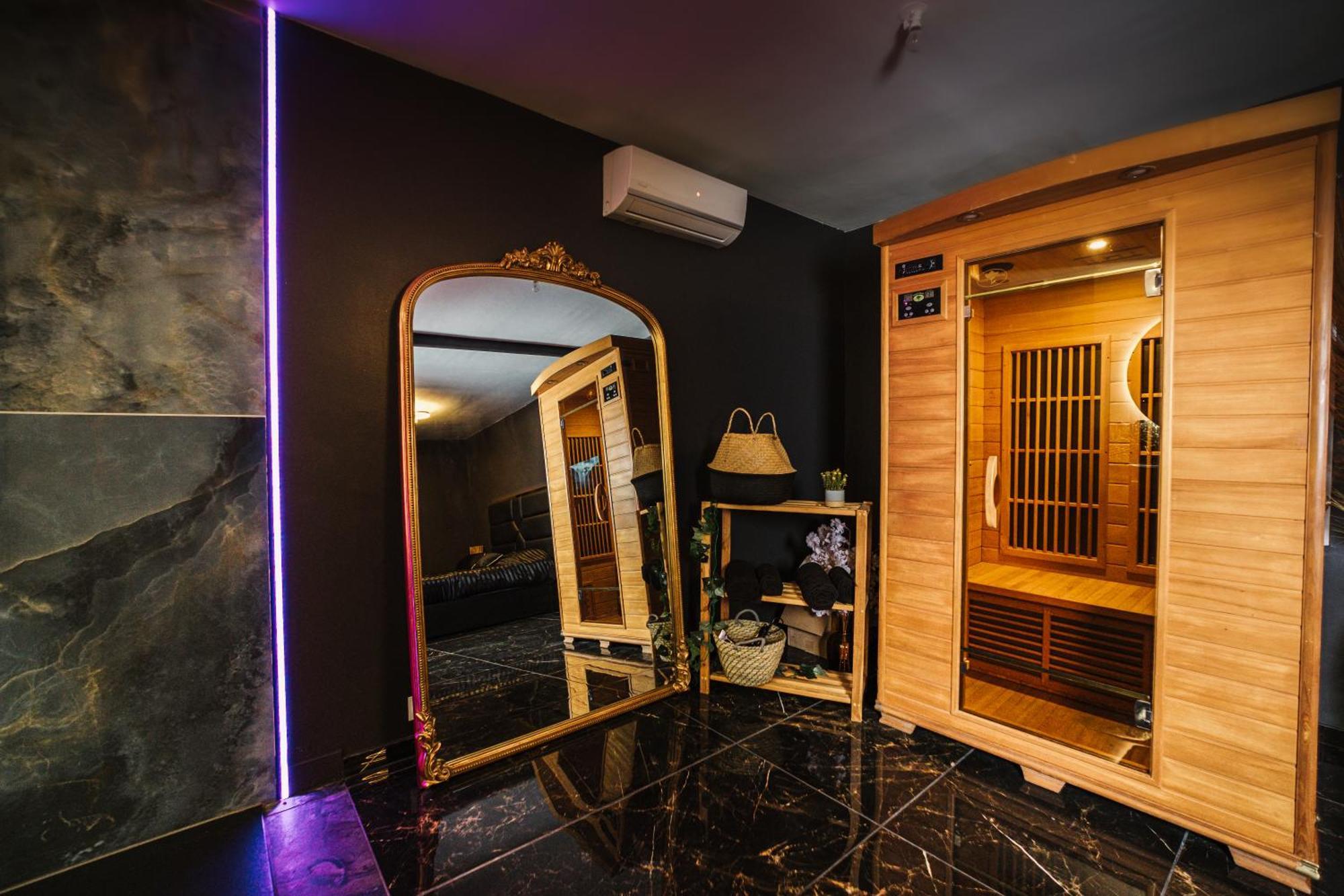L Escale Jacuzzi Et Sauna Évreux Dış mekan fotoğraf